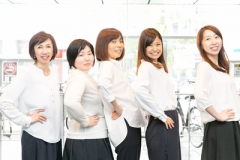 弊社の女性メンバーです。パートタイマーの皆さんも大活躍してくれています。